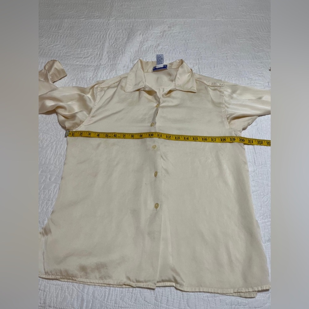 (20) Anna & Frank Cream Button-Up Blouse - Picture 7 of 14